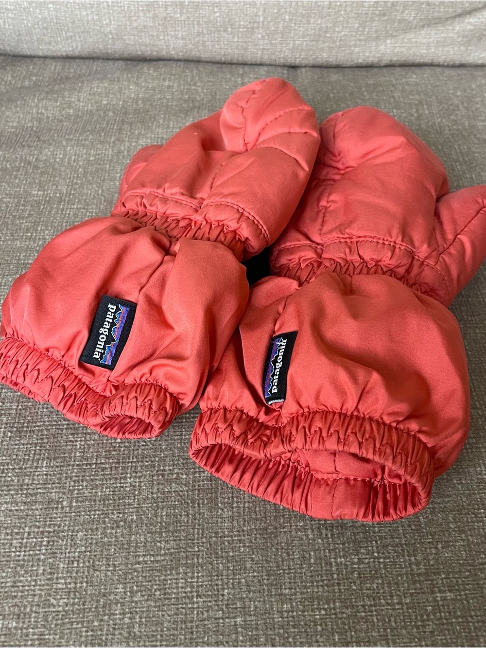 Patagonia Kids Coral-Red Mittens